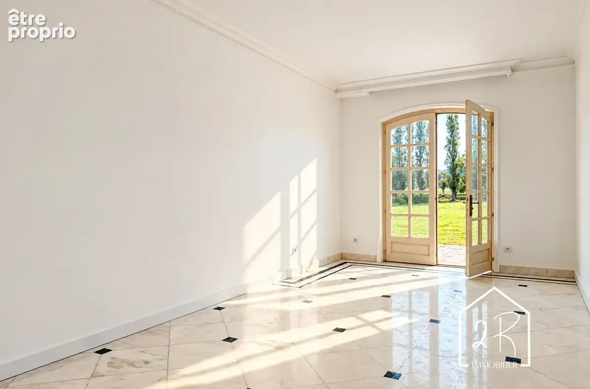 Propriété 330 m2  habitables - sous-sol complet - 12650 m2  de terrain - photo 10