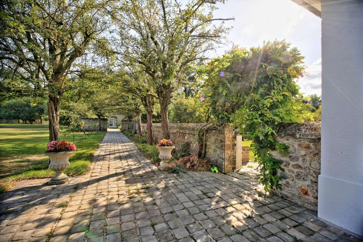 Maison à LES LOGES-EN-JOSAS