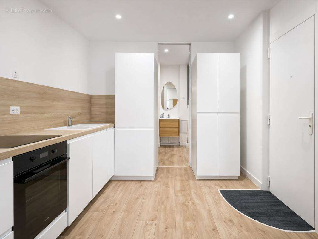 Appartement à MARSEILLE-1E