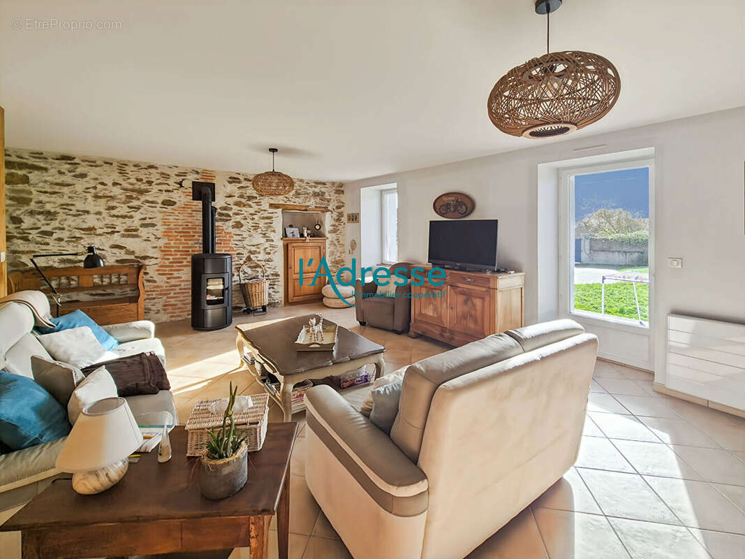 Maison à LA BOISSIERE-SUR-EVRE