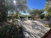 Maison à ARTIGNOSC-SUR-VERDON