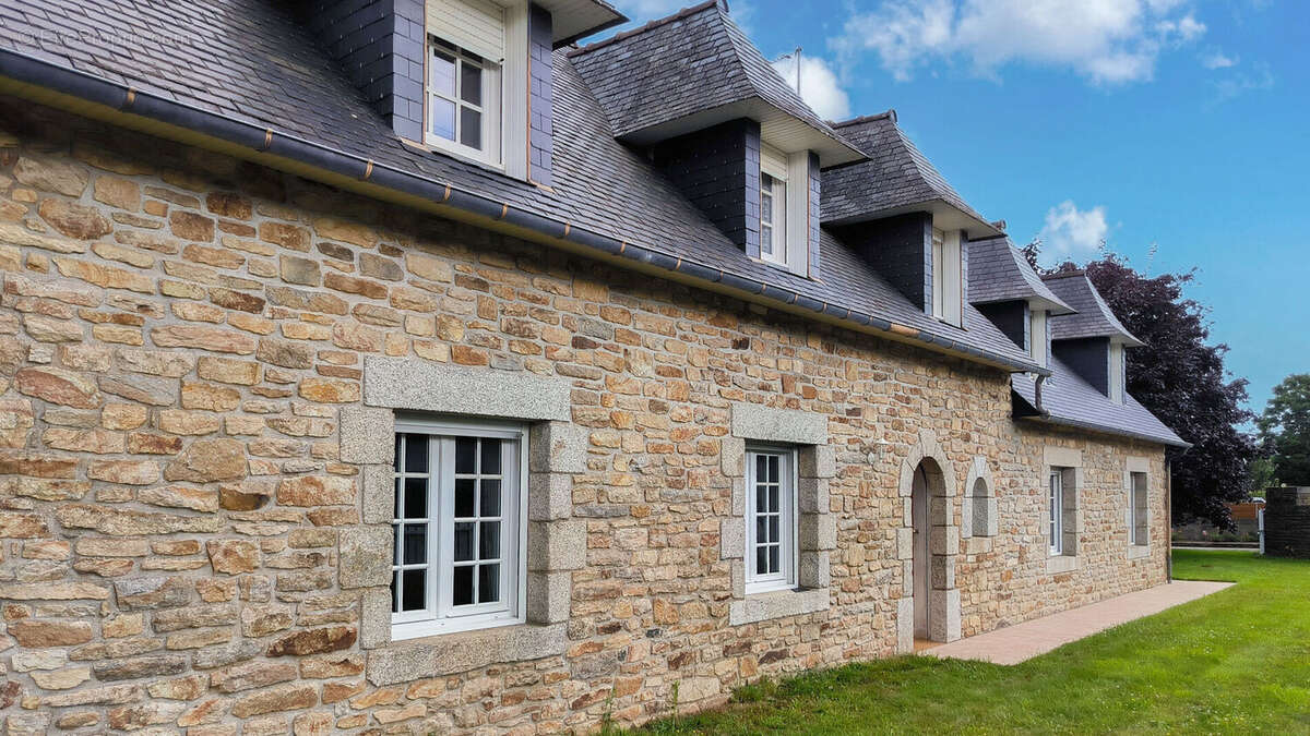 Melgven - Maison familiale de 5 chambres avec vie de plain pied - photo 2