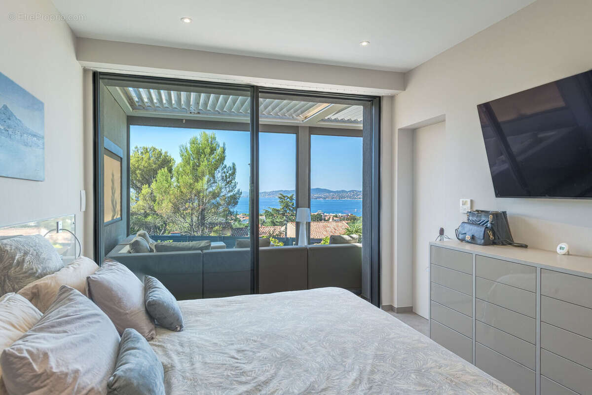 Nouveauté, villa avec superbe vue mer proche centre ville - photo 13