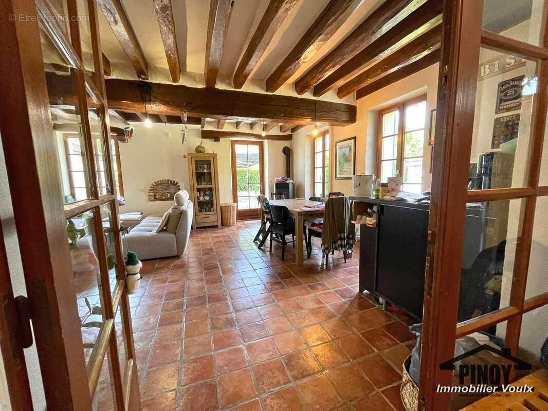 Maison ancienne de plain pied avec potentiel et jardin à Blennes - photo 6