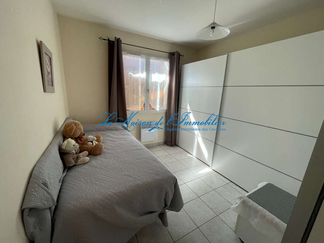 Proche sud d'Anduze, maison de plain-pied de type F5 sur 1700 m2 de terrain constructible - photo 4