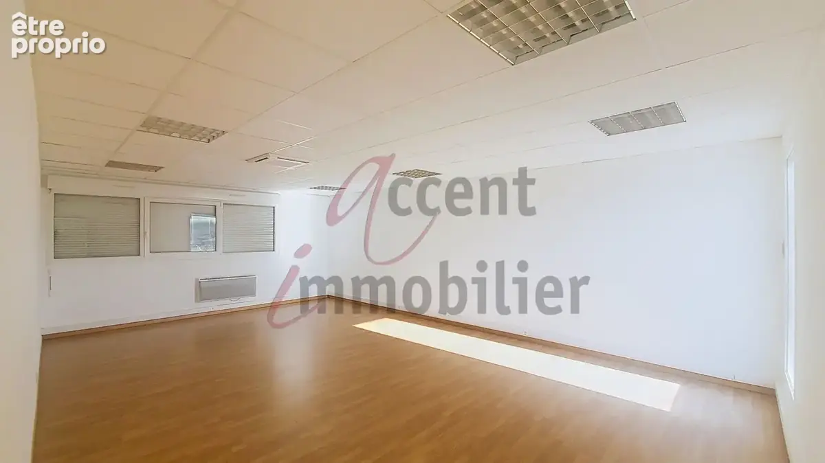 Chateaurenard : Bureaux professionnels - zone d'activité - photo 2