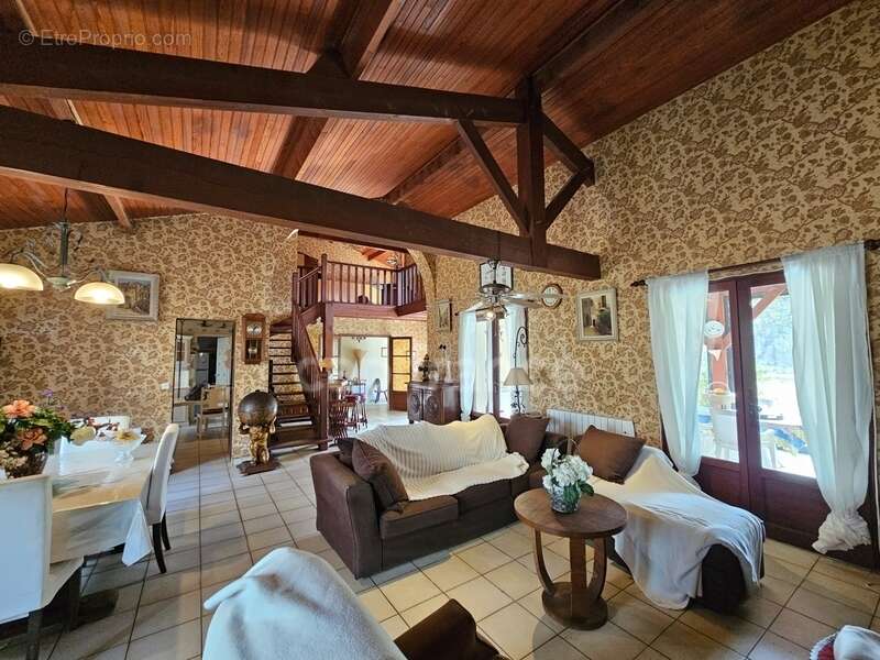 Maison à SALAUNES
