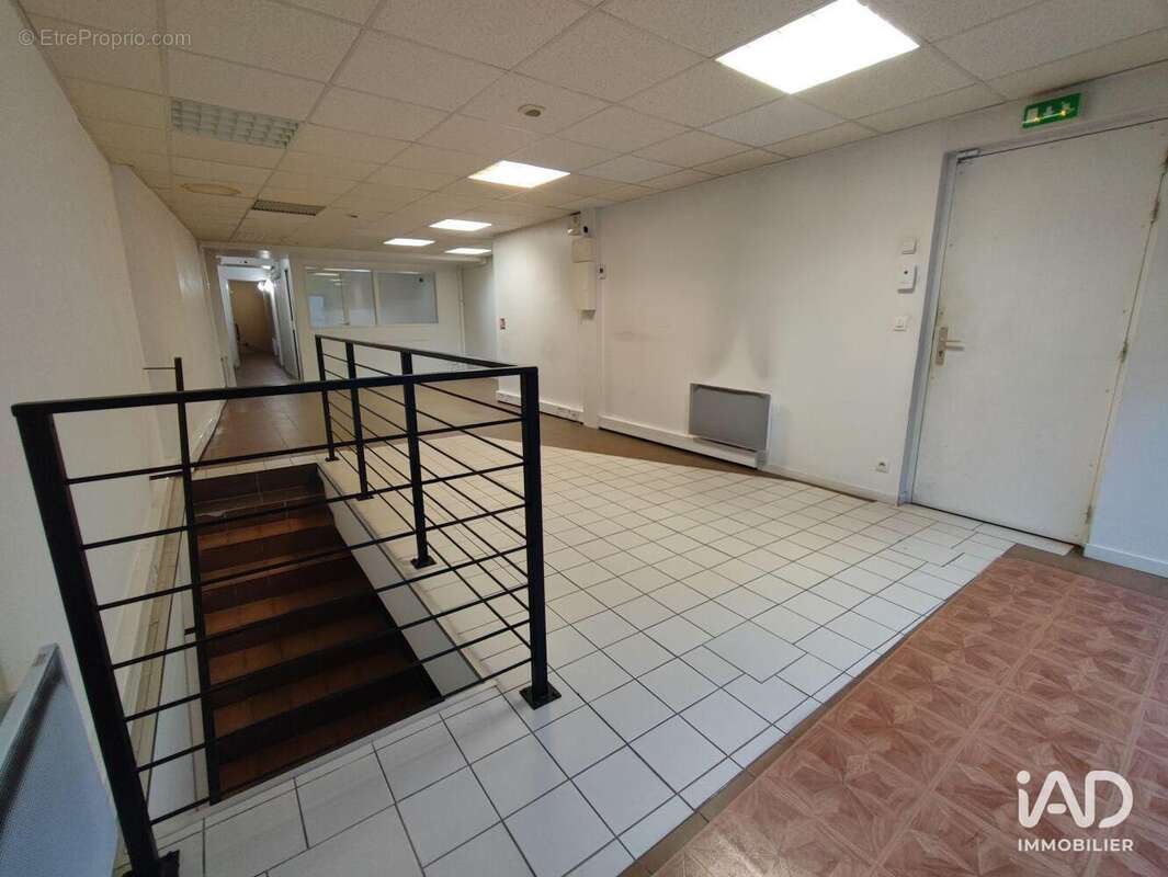 Photo 3 - Commerce à TRIEL-SUR-SEINE