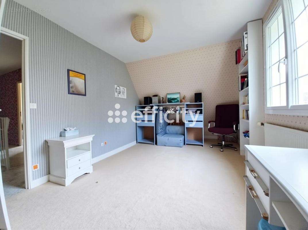 Maison à BAILLEAU-ARMENONVILLE