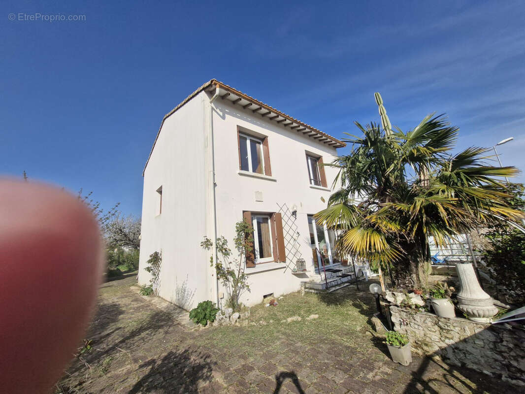Maison à MESCHERS-SUR-GIRONDE