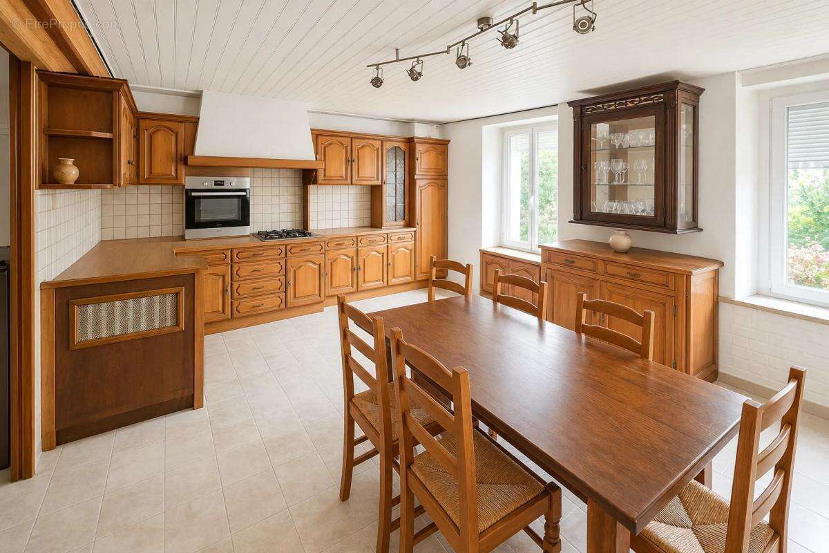 Maison de charme 130 m² à Saint-Caradec-Trégomel - photo 5