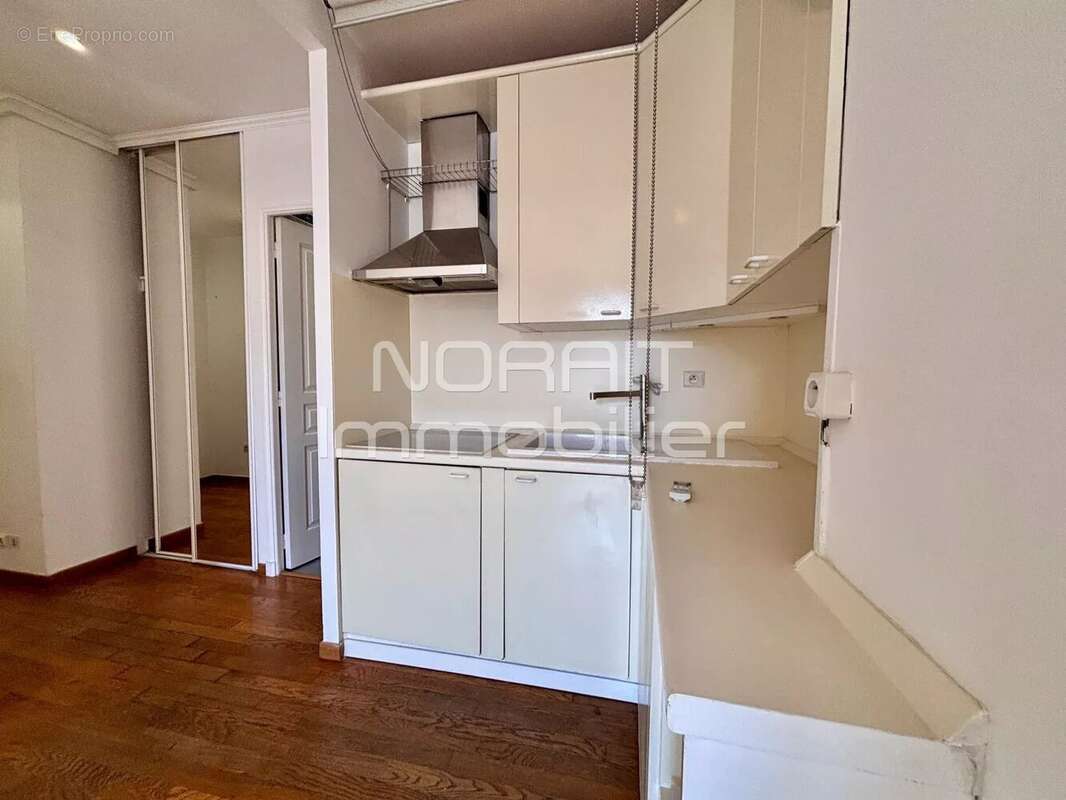 Nice - carre d'or - studio  de 28.38 m2- avant dernier etage - photo 2