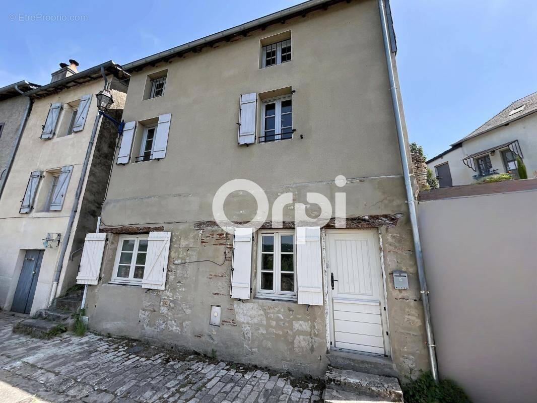 Maison à TERRASSON-LAVILLEDIEU