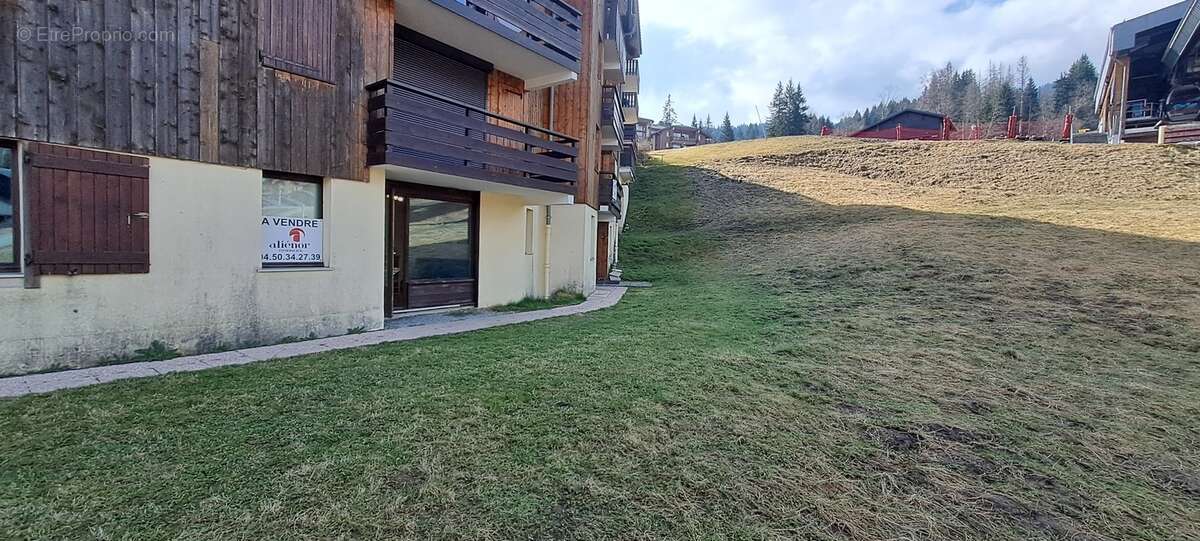 Appartement à MORILLON