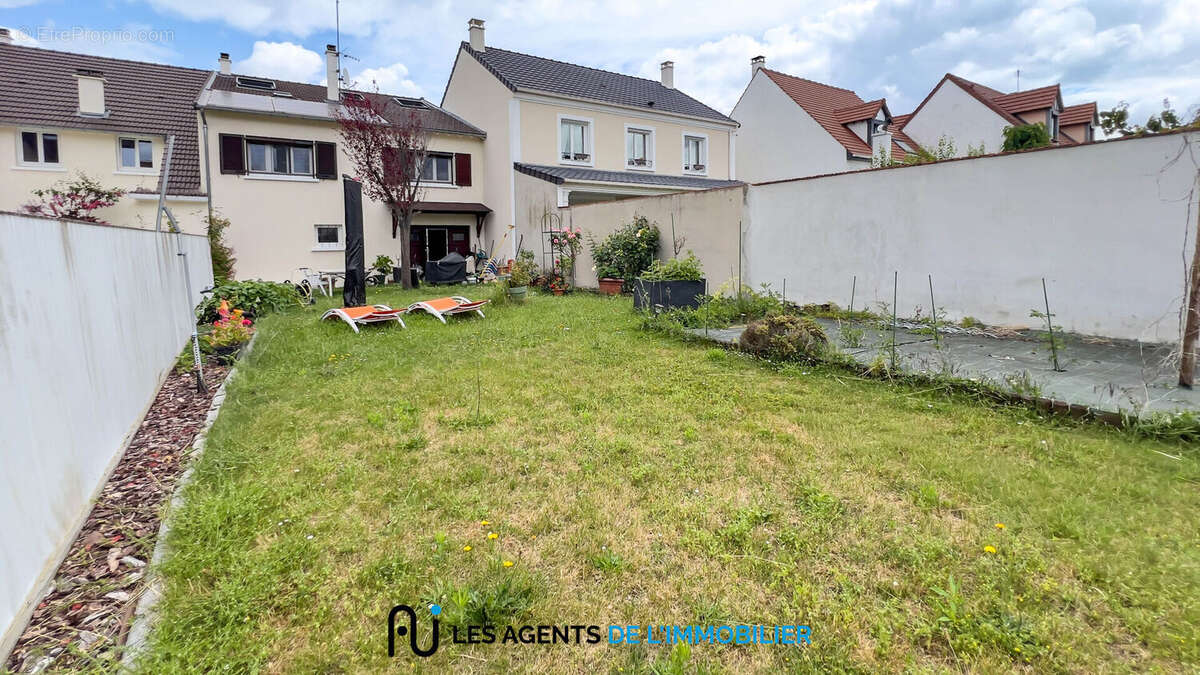 Maison à fort potentiel Nanterre 5 pièces 115 m² - photo 17