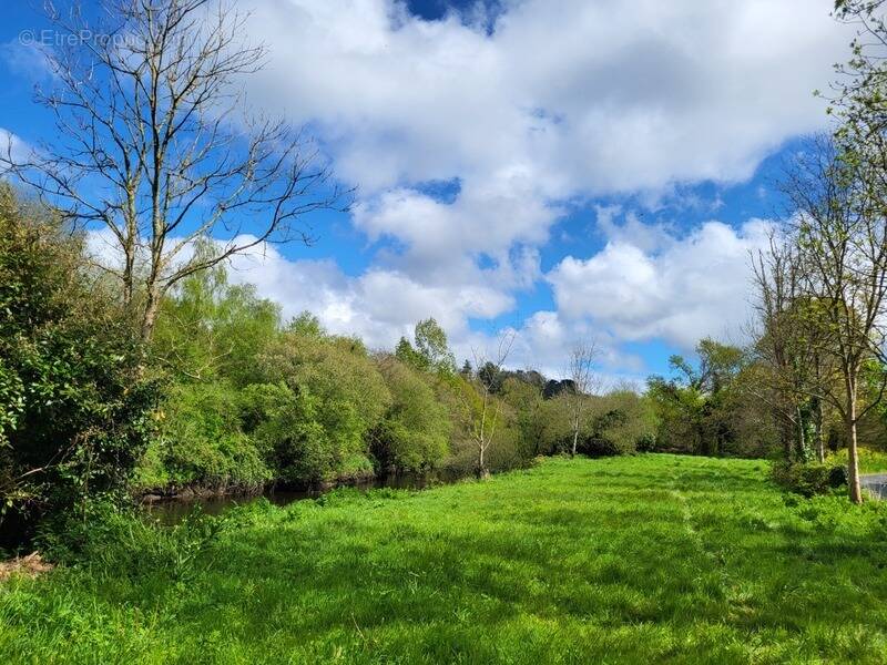 Terrain à LANNION