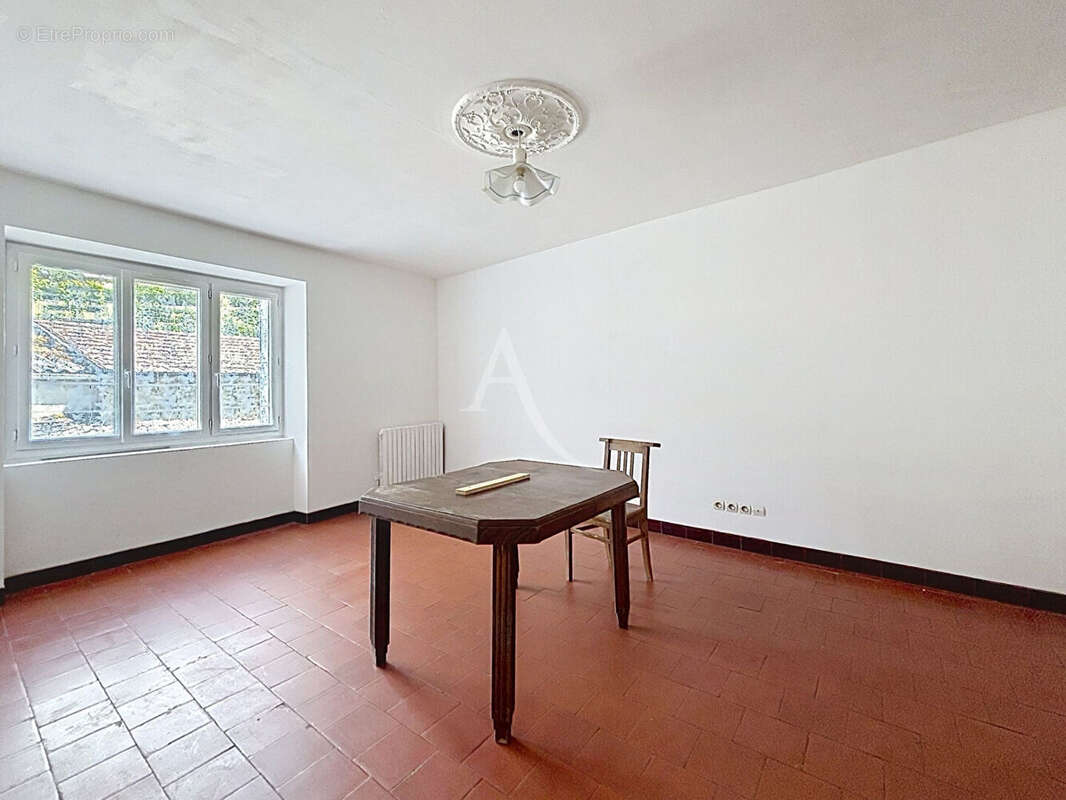 Maison Chaudefonds Sur Layon 5 pièce(s) 109 m2 - photo 6