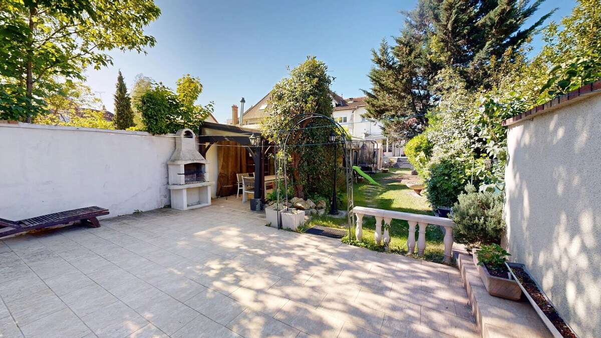 Maison à LIVRY-GARGAN