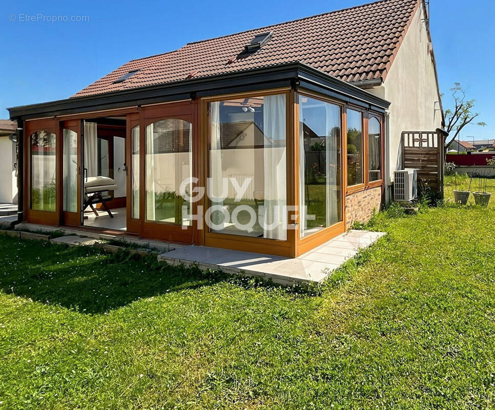 Maison à FONTENAY-TRESIGNY