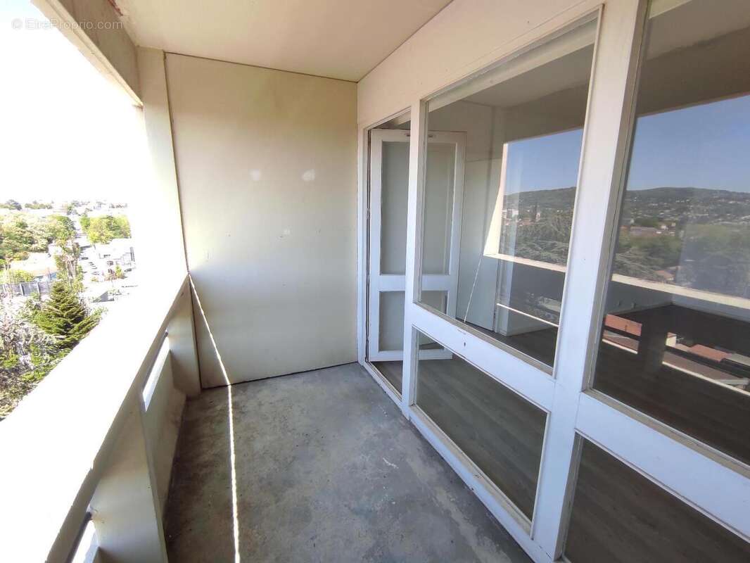   - Appartement à CALUIRE-ET-CUIRE