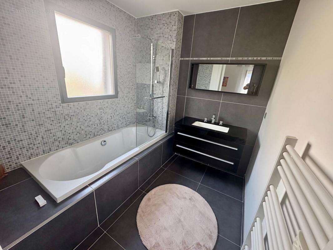 Maison à TRANS-EN-PROVENCE