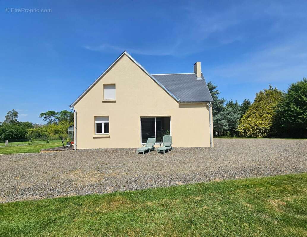 Maison 156 m² à Saint-Sauveur-La-Pommeraye  - photo 9