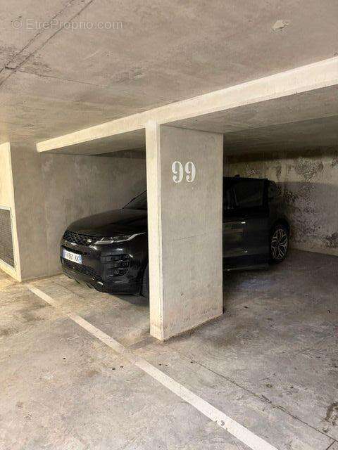 Parking à LE CANNET