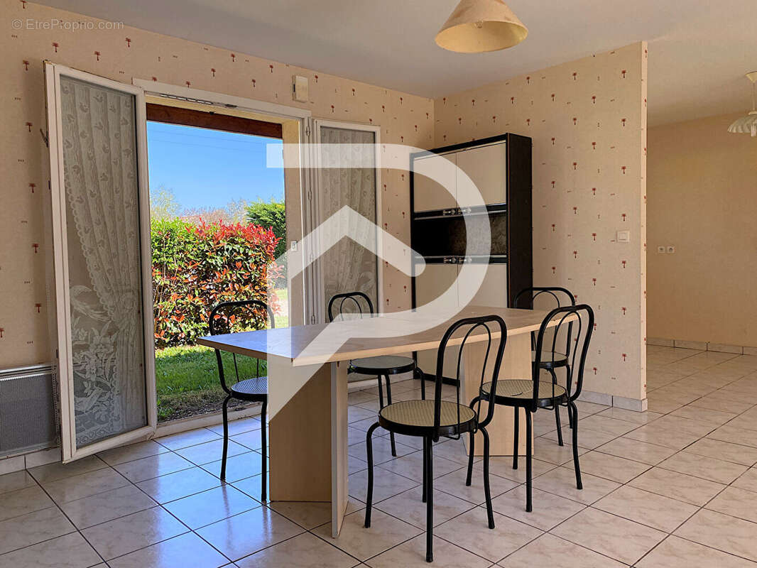 Maison à SAINT-SEURIN-SUR-L&#039;ISLE