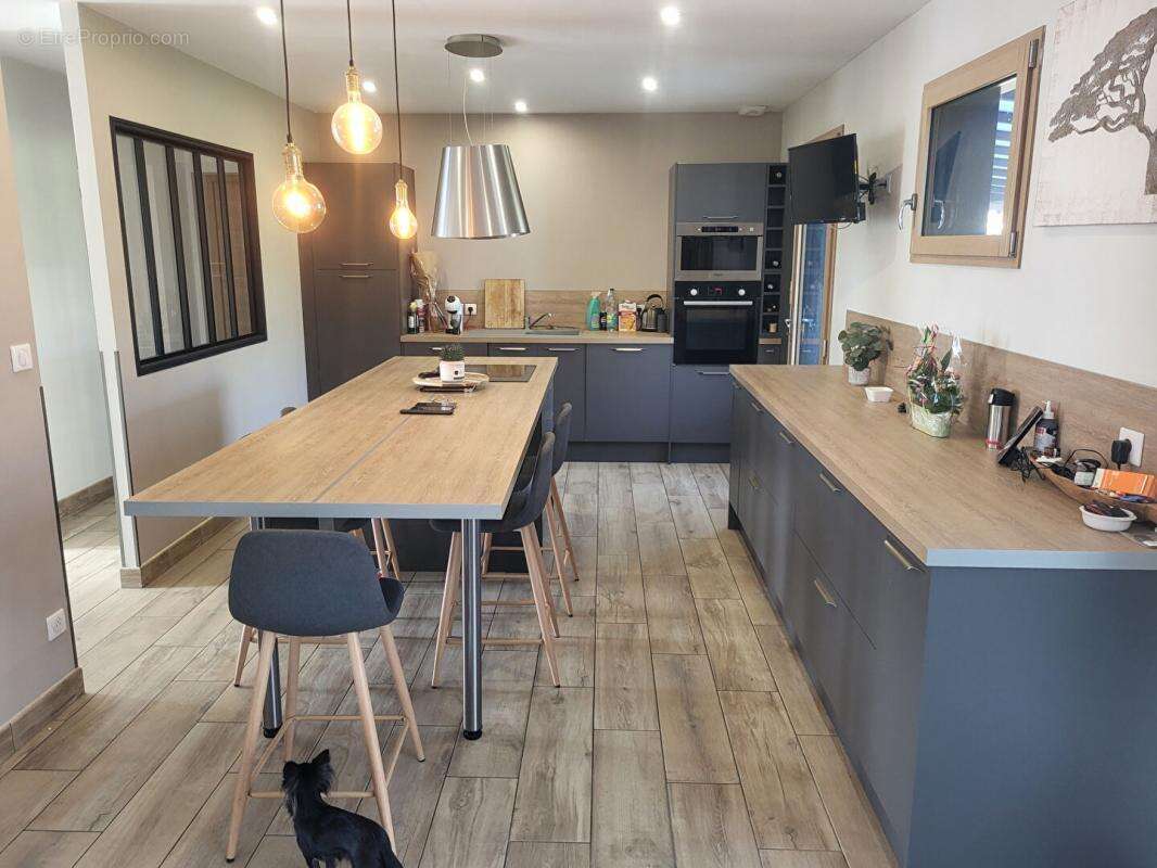 Maison à VITZ-SUR-AUTHIE