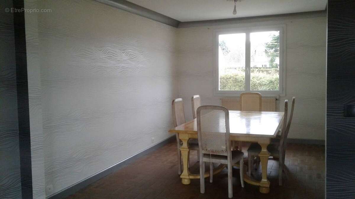 Maison à AMILLY