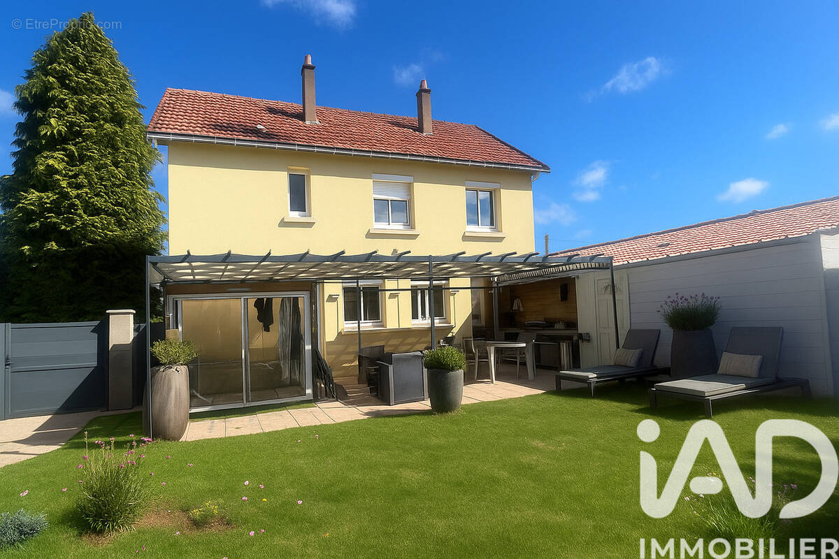 Photo 1 - Maison à BOUGUENAIS