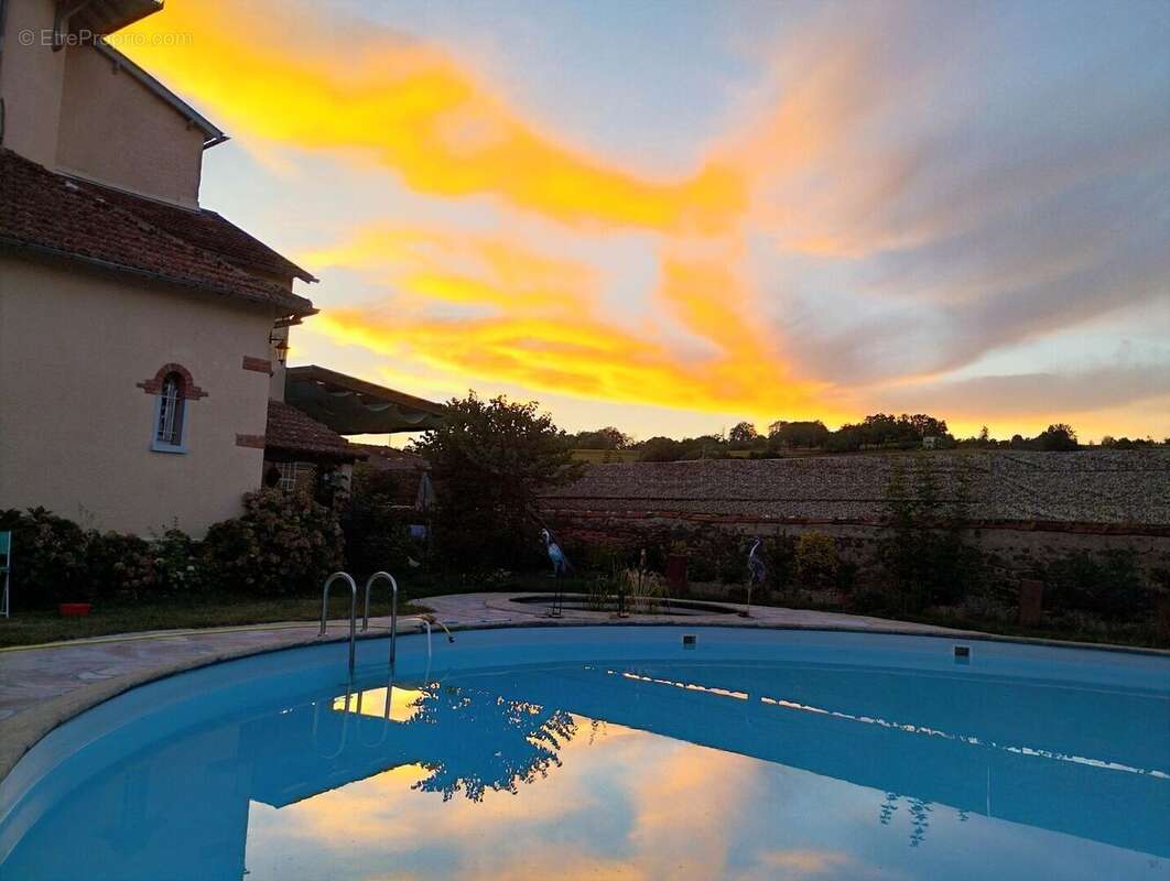 Piscine - Maison à MAURS