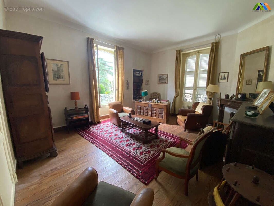 350 m² à Louvie-Juzon  - photo 7