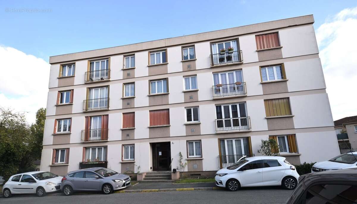 Appartement à COUBRON