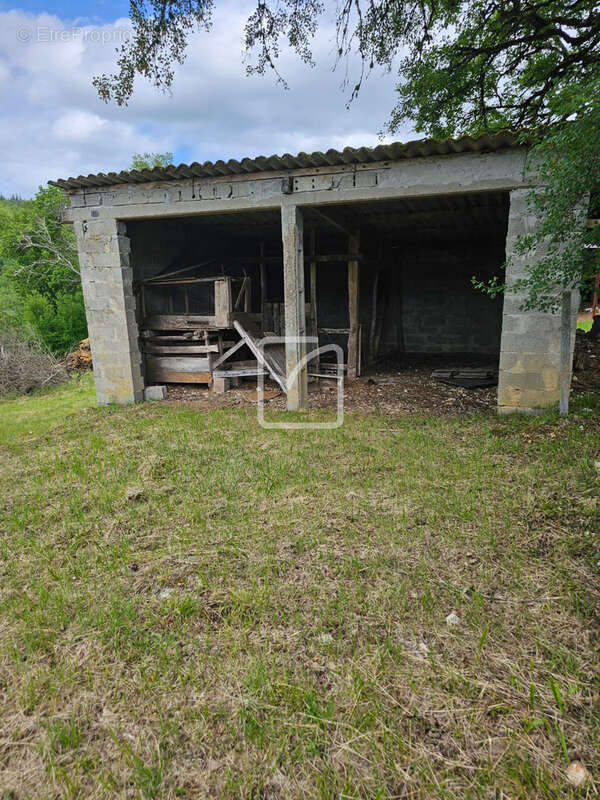 Maison à NADAILLAC-DE-ROUGE