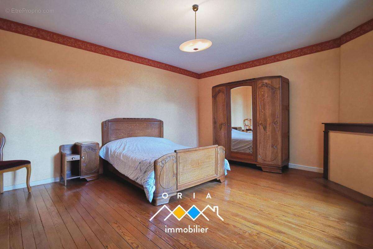 Maison à VIEVILLE-EN-HAYE