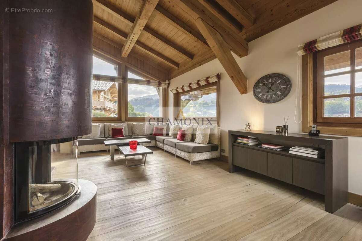 Maison à DEMI-QUARTIER