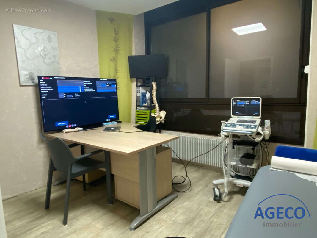 Bureau - Commerce à CASTELSARRASIN