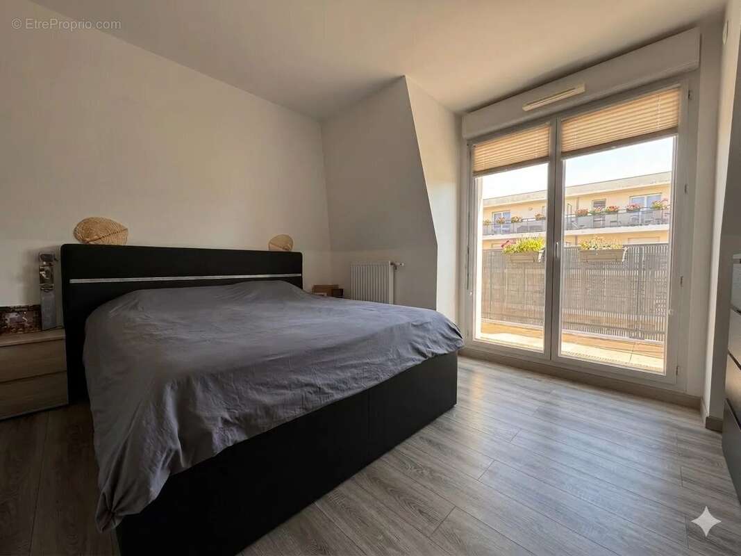 Appartement à LE PLESSIS-TREVISE