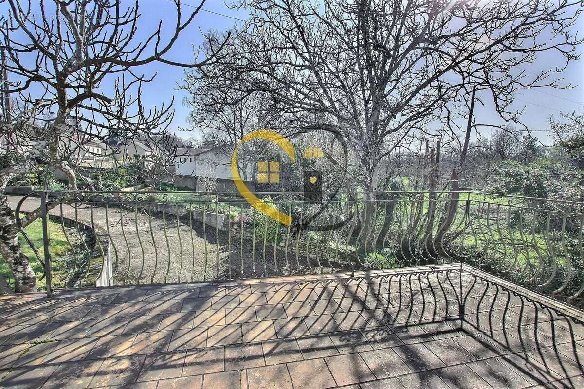 Maison à SAINT-MARTIN-D'AUXIGNY