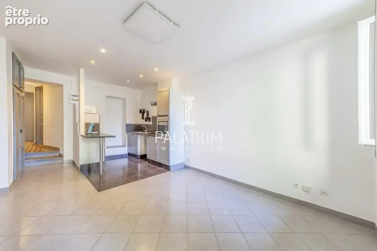 Appartement à GREOUX-LES-BAINS