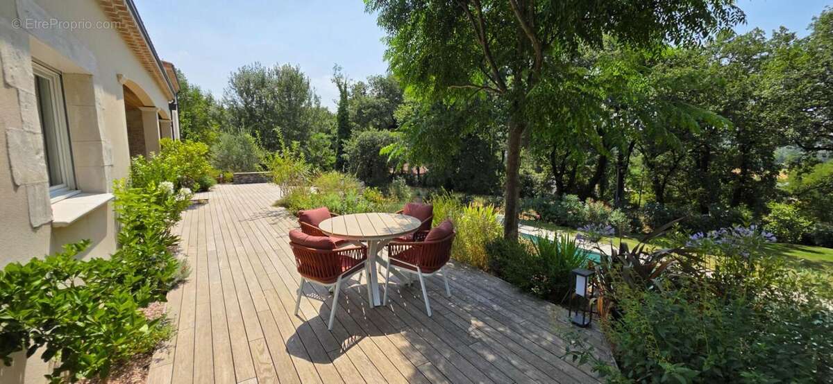 Villa à Montélimar - Piscine, sous-sol intégral, jardin paysagé - photo 5