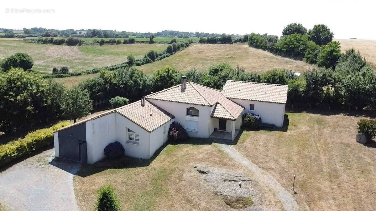 Maison à LA VERRIE