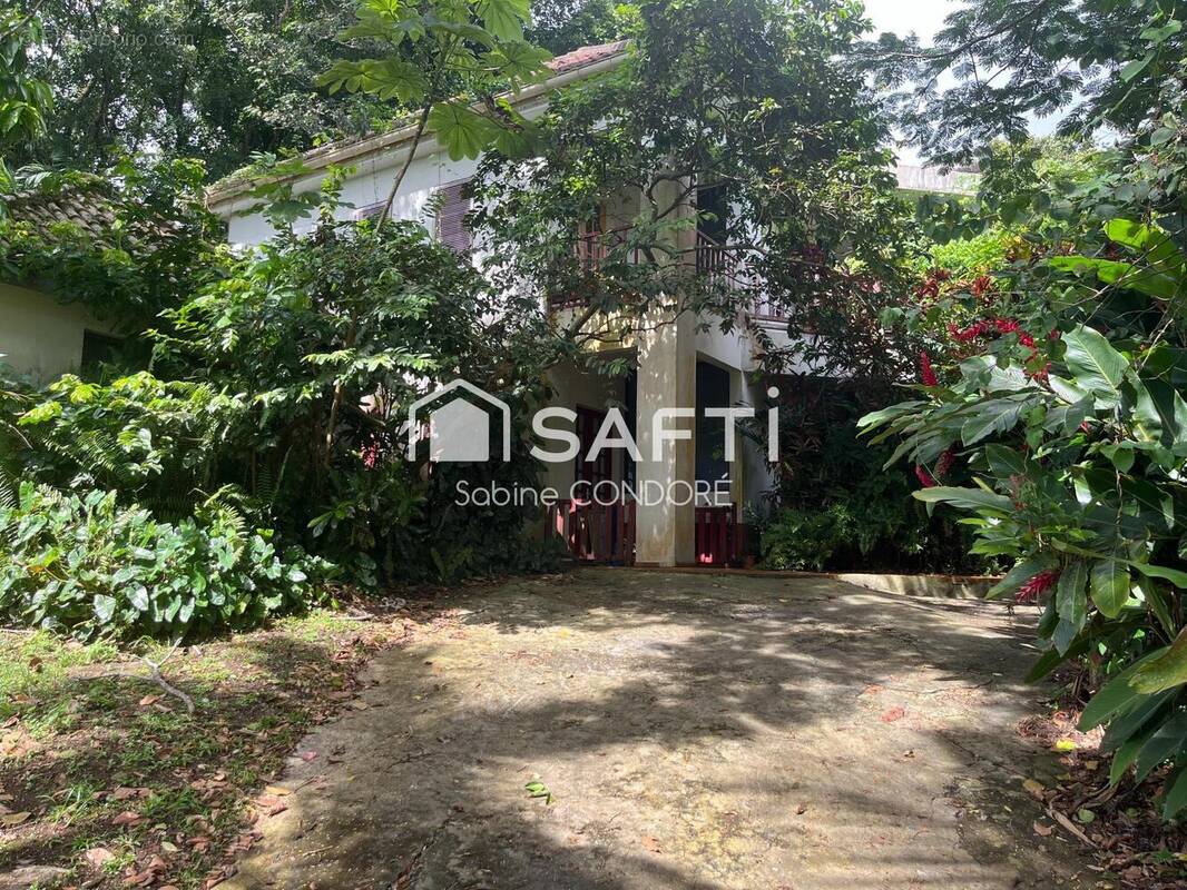 Photo 1 - Maison à SAINT-JOSEPH