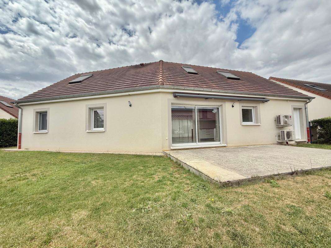 Maison à ARC-SUR-TILLE