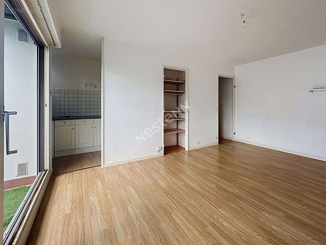 Nantes Tortière - Bords de l'Erdre studio de 29m2 avec  balcon, stationnement, cave - photo 4