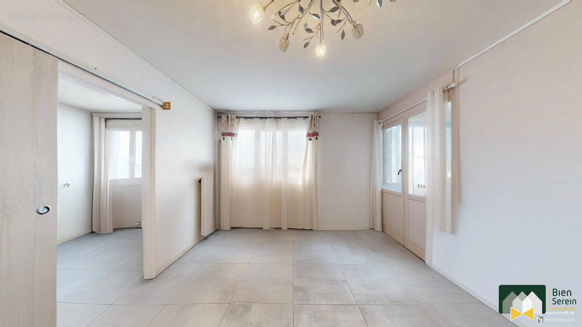 Appartement à MAINVILLIERS