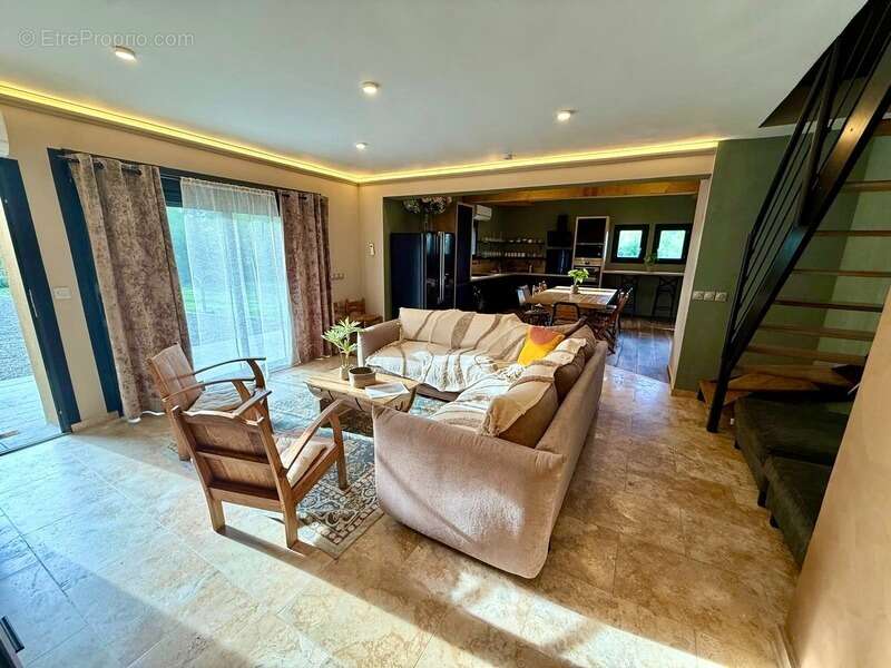 Maison à SAINT-JULIEN-EN-BORN