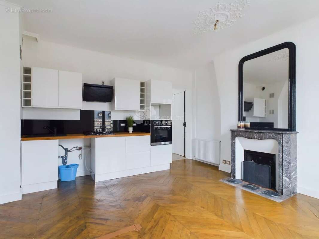 Appartement à PARIS-8E