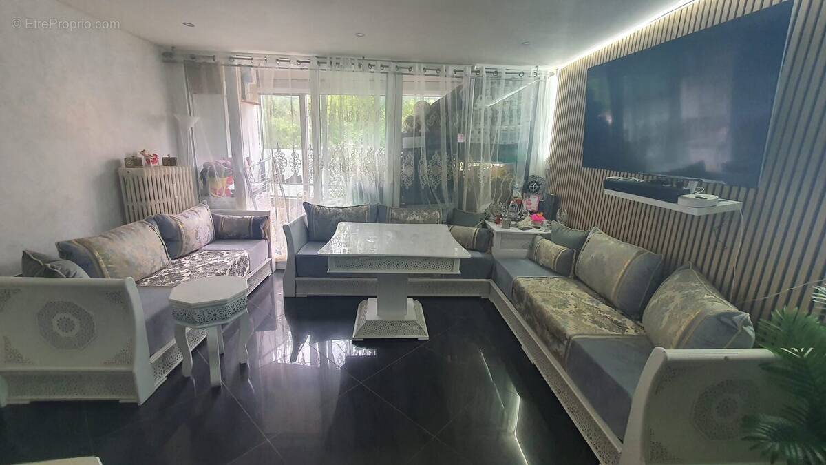 Appartement à CHENOVE